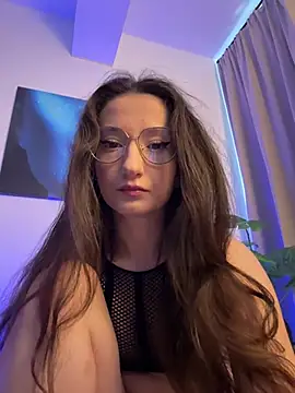 TheaMalekoo online show from 6, 7, 2026