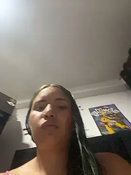 Snapshot of liliymike19 chatting on 6, 1, 2026 liliymike19 online show from 6, 1, 2026