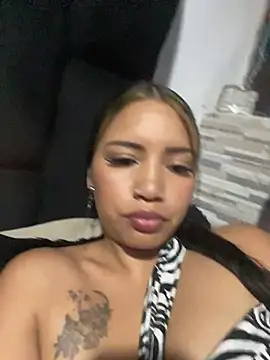 Snapshot of liliymike19 chatting on 8, 1, 2026 liliymike19 online show from 8, 1, 2026