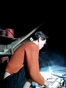 Snapshot of little-effy chatting on 19, 12, 2025 little-effy online show from 19, 12, 2025