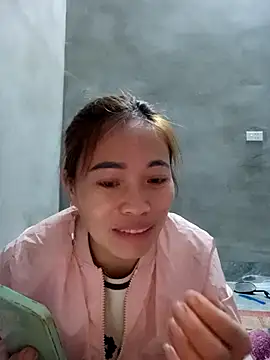 Snapshot of little-effy chatting on 6, 1, 2026 little-effy online show from 6, 1, 2026