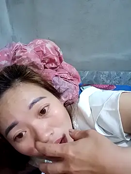 Snapshot of little-effy chatting on 1, 2, 2026 little-effy online show from 1, 2, 2026