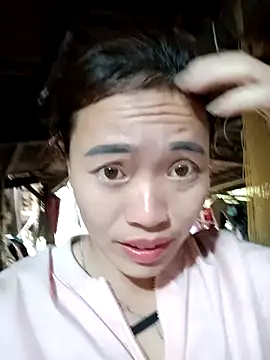 Snapshot of little-effy chatting on 6, 2, 2026 little-effy online show from 6, 2, 2026