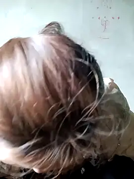 Snapshot of little-effy chatting on 8, 2, 2026 little-effy online show from 8, 2, 2026