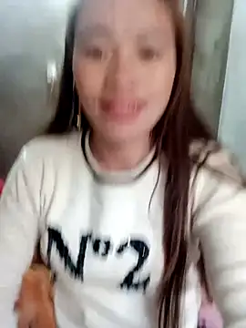 Snapshot of little-effy chatting on 12, 2, 2026 little-effy online show from 12, 2, 2026