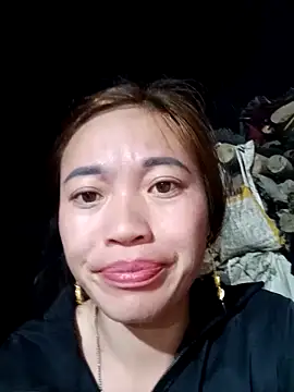 Snapshot of little-effy chatting on 19, 2, 2026 little-effy online show from 19, 2, 2026