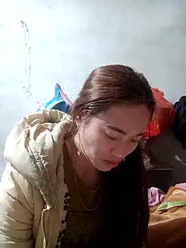 Snapshot of little-effy chatting on 23, 2, 2026 little-effy online show from 23, 2, 2026