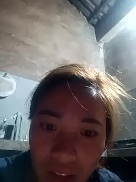 Snapshot of little-effy chatting on 2, 3, 2026 little-effy online show from 2, 3, 2026