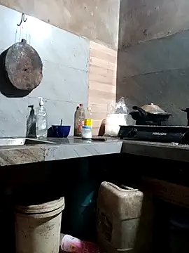 Snapshot of little-effy chatting on 6, 3, 2026 little-effy online show from 6, 3, 2026