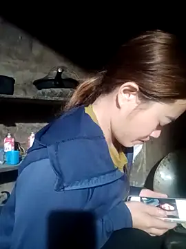 Snapshot of little-effy chatting on 13, 3, 2026 little-effy online show from 13, 3, 2026