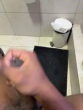 Snapshot of Comeonmyhouse22cm chatting on 3, 3, 2026 Comeonmyhouse22cm online show from 3, 3, 2026