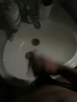 Snapshot of Comeonmyhouse22cm chatting on 10, 3, 2026 Comeonmyhouse22cm online show from 10, 3, 2026