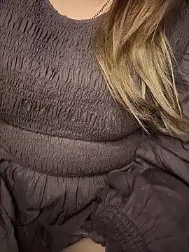 Snapshot of butterflyslay chatting on 5, 3, 2026 butterflyslay online show from 5, 3, 2026