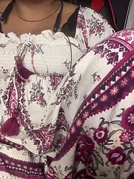 Snapshot of butterflyslay chatting on 7, 3, 2026 butterflyslay online show from 7, 3, 2026