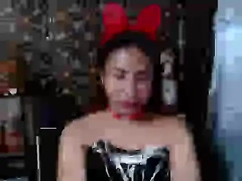 Snapshot of SadisticQueenTS chatting on 17, 12, 2025 SadisticQueenTS online show from 17, 12, 2025