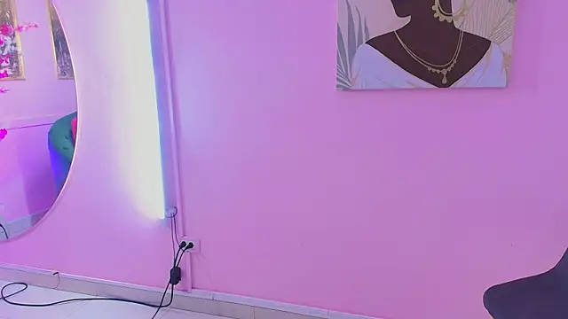 Snapshot of bella_moonlight_cr chatting on 8, 1, 2026 bella moonlight cr online show from 8, 1, 2026