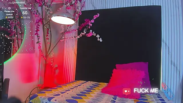 Snapshot of bella_moonlight_cr chatting on 19, 1, 2026 bella moonlight cr online show from 19, 1, 2026