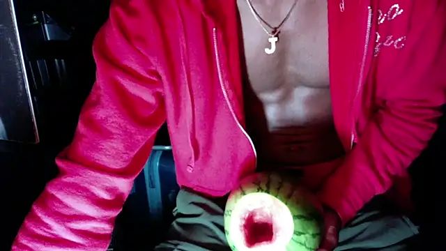 ISLANDBANANA1 online show from 15, 12, 2025