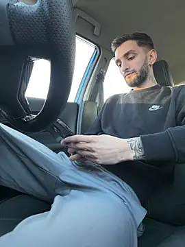 Juliann69Ramiro online show from 13, 3, 2026