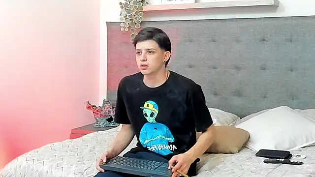 Snapshot of sebastamayo_ chatting on 25, 2, 2026 sebastamayo online show from 25, 2, 2026