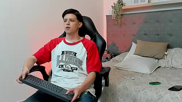 Snapshot of sebastamayo_ chatting on 26, 2, 2026 sebastamayo online show from 26, 2, 2026