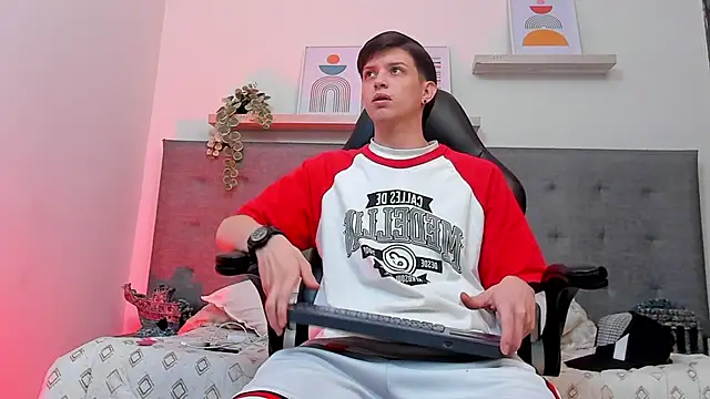 Snapshot of sebastamayo_ chatting on 4, 3, 2026 sebastamayo online show from 4, 3, 2026