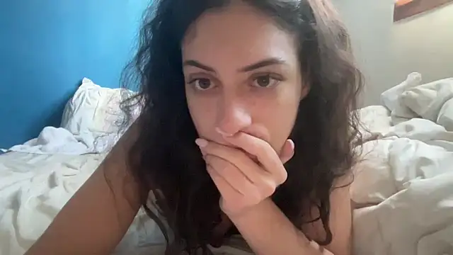 Snapshot of CoquineCharmeuse chatting on 10, 1, 2026 CoquineCharmeuse online show from 10, 1, 2026