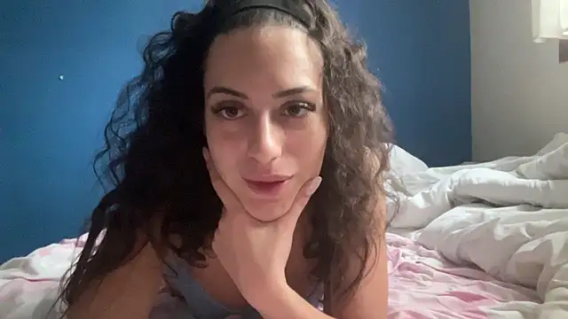 Snapshot of CoquineCharmeuse chatting on 17, 1, 2026 CoquineCharmeuse online show from 17, 1, 2026