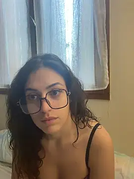 Snapshot of CoquineCharmeuse chatting on 8, 2, 2026 CoquineCharmeuse online show from 8, 2, 2026