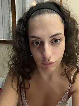 Snapshot of CoquineCharmeuse chatting on 22, 2, 2026 CoquineCharmeuse online show from 22, 2, 2026