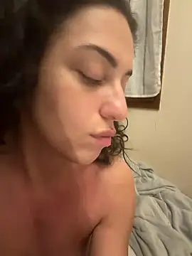 Snapshot of CoquineCharmeuse chatting on 26, 2, 2026 CoquineCharmeuse online show from 26, 2, 2026