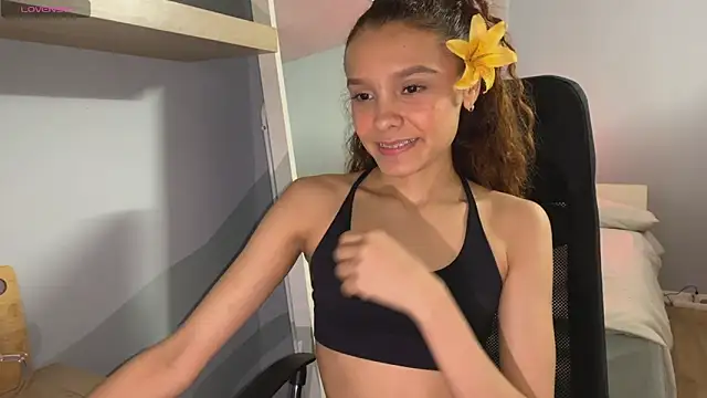 Snapshot of Sunshineegirll chatting on 22, 12, 2025 Sunshineegirll online show from 22, 12, 2025