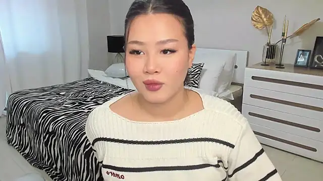 Snapshot of Brunette_Charm chatting on 11, 2, 2026 Brunette Charm online show from 11, 2, 2026