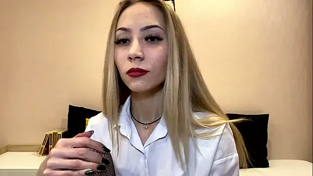 Snapshot of sun_under_skyy chatting on 17, 12, 2025 sun under skyy online show from 17, 12, 2025