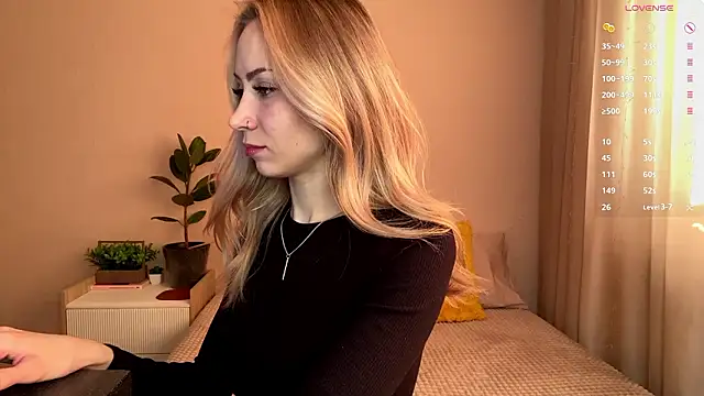 Snapshot of sun_under_skyy chatting on 4, 2, 2026 sun under skyy online show from 4, 2, 2026