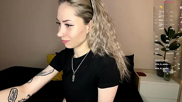 Snapshot of sun_under_skyy chatting on 20, 2, 2026 sun under skyy online show from 20, 2, 2026