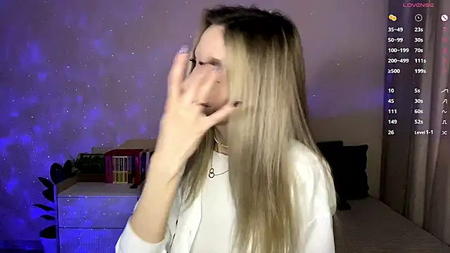 Snapshot of sun_under_skyy chatting on 18, 3, 2026 sun under skyy online show from 18, 3, 2026