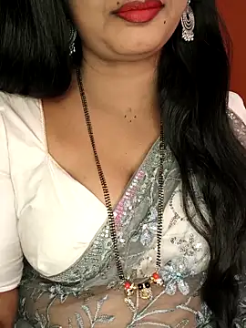 Snapshot of Rachu_love chatting on 4, 3, 2026 Rachu love online show from 4, 3, 2026