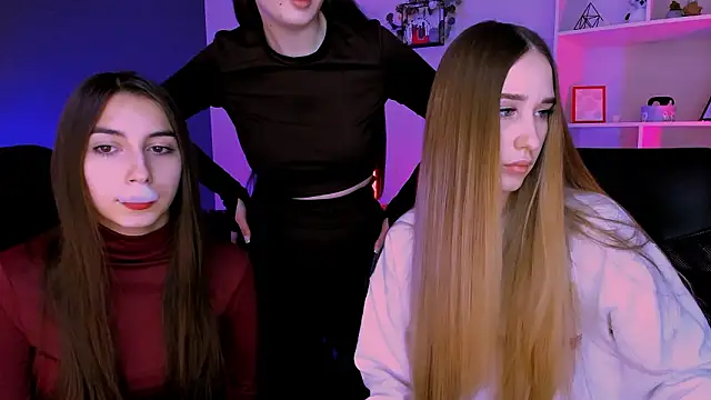 mila firee online show from 19, 3, 2026