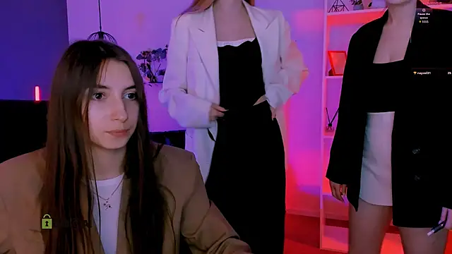 mila firee online show from 8, 5, 2026