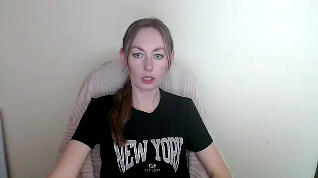 LiaSeass  online show from 3, 5, 2026