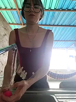 Snapshot of Yelena_77 chatting on 20, 12, 2025 Yelena 77 online show from 20, 12, 2025