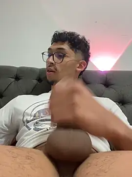 Snapshot of toritoga chatting on 21, 3, 2026 toritoga online show from 21, 3, 2026