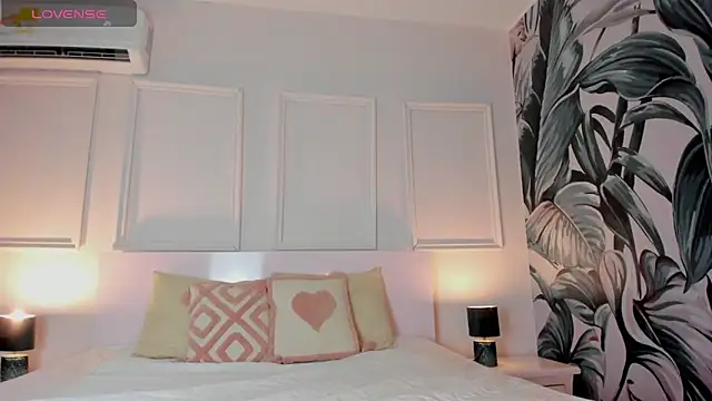 Snapshot of EVANGELIINE_21 chatting on 1, 2, 2026 EVANGELIINE 21 online show from 1, 2, 2026