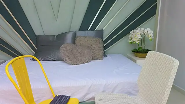 DulceeEsmeralda online show from 19, 2, 2026