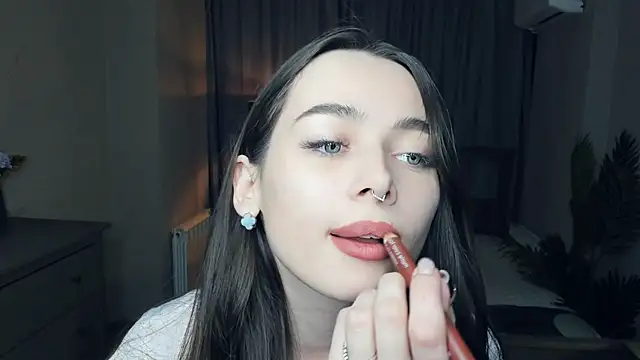 YvonneRobes online show from 1, 2, 2026