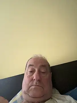 csikar online show from 8, 5, 2026