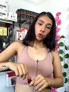 lunaluxury22 online show from 18, 1, 2026