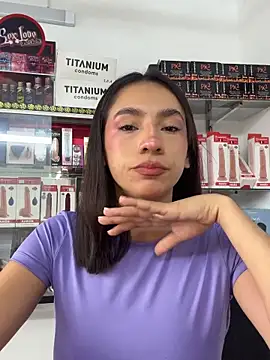 lunaluxury22 online show from 6, 3, 2026