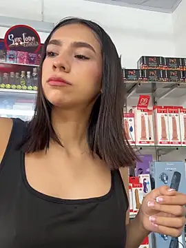 lunaluxury22 online show from 13, 3, 2026